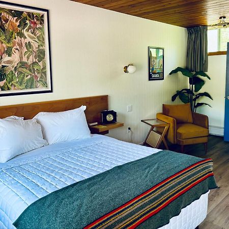 The Sierra Motel Traverse City Bagian luar foto